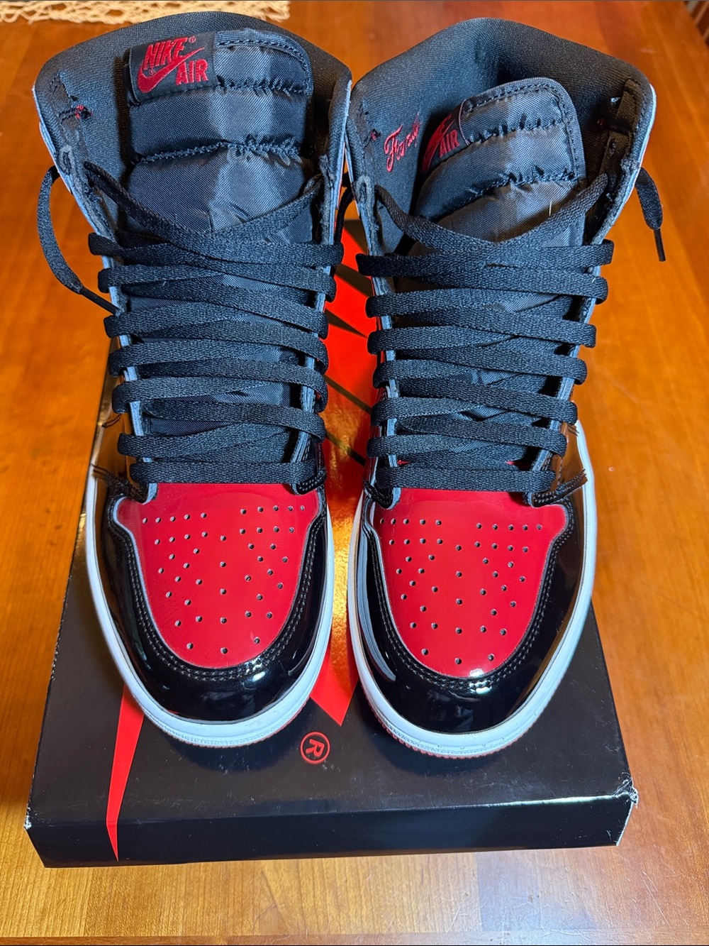 Air Jordan 1 Retro High OG Patent Bred Size 11 EUC